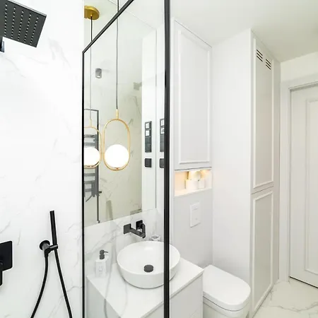 White Deluxe With Terrace By Oneapartments Gdansk Exterior photo