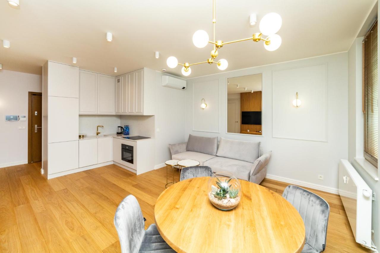 White Deluxe With Terrace By Oneapartments Apartamento Gdansk