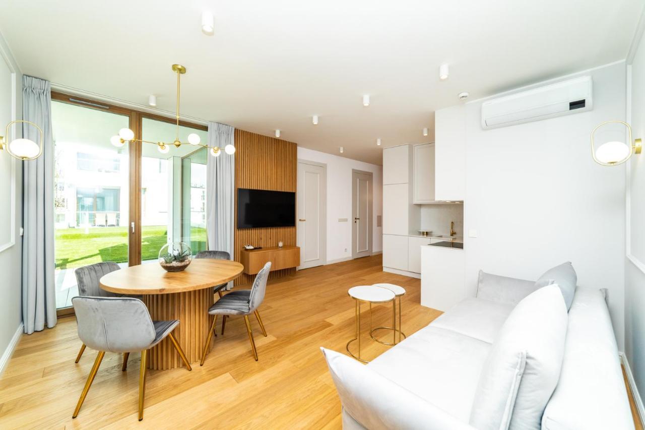 Apartment White Deluxe With Terrace By Oneapartments Gdansk